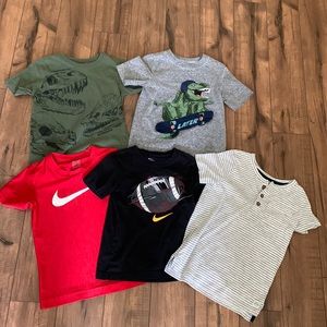 Bundle of boys size 7 tops lightly worn
